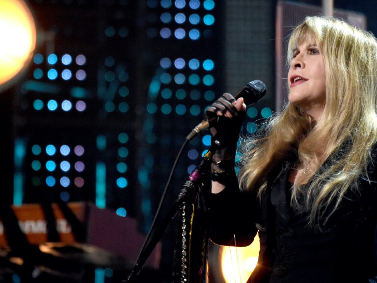 Rock on with Stevie Nicks Your Guide to the 2025 Concert Experience